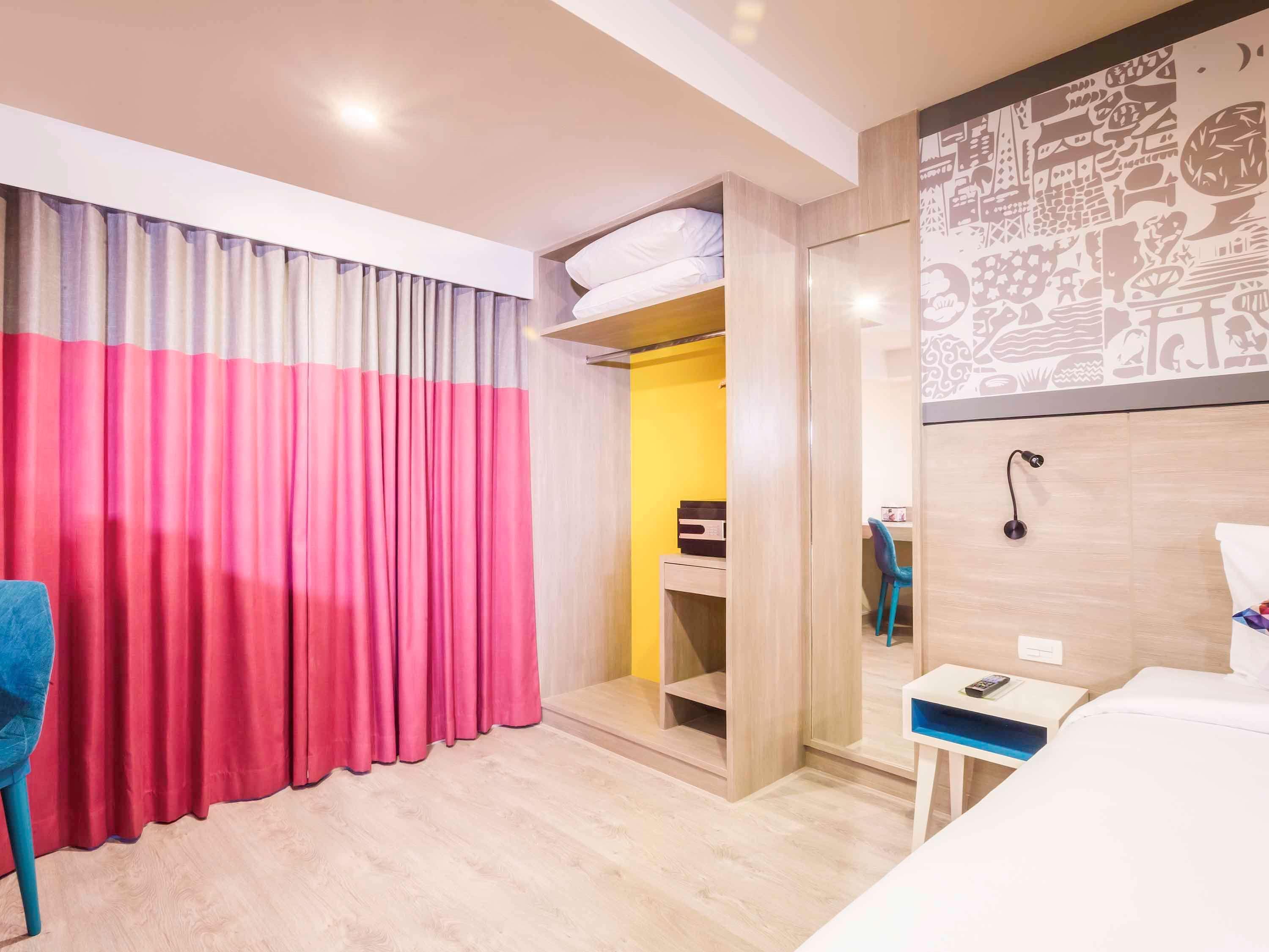 Ibis Styles Bangkok Sukhumvit 50 Hotel Exterior photo