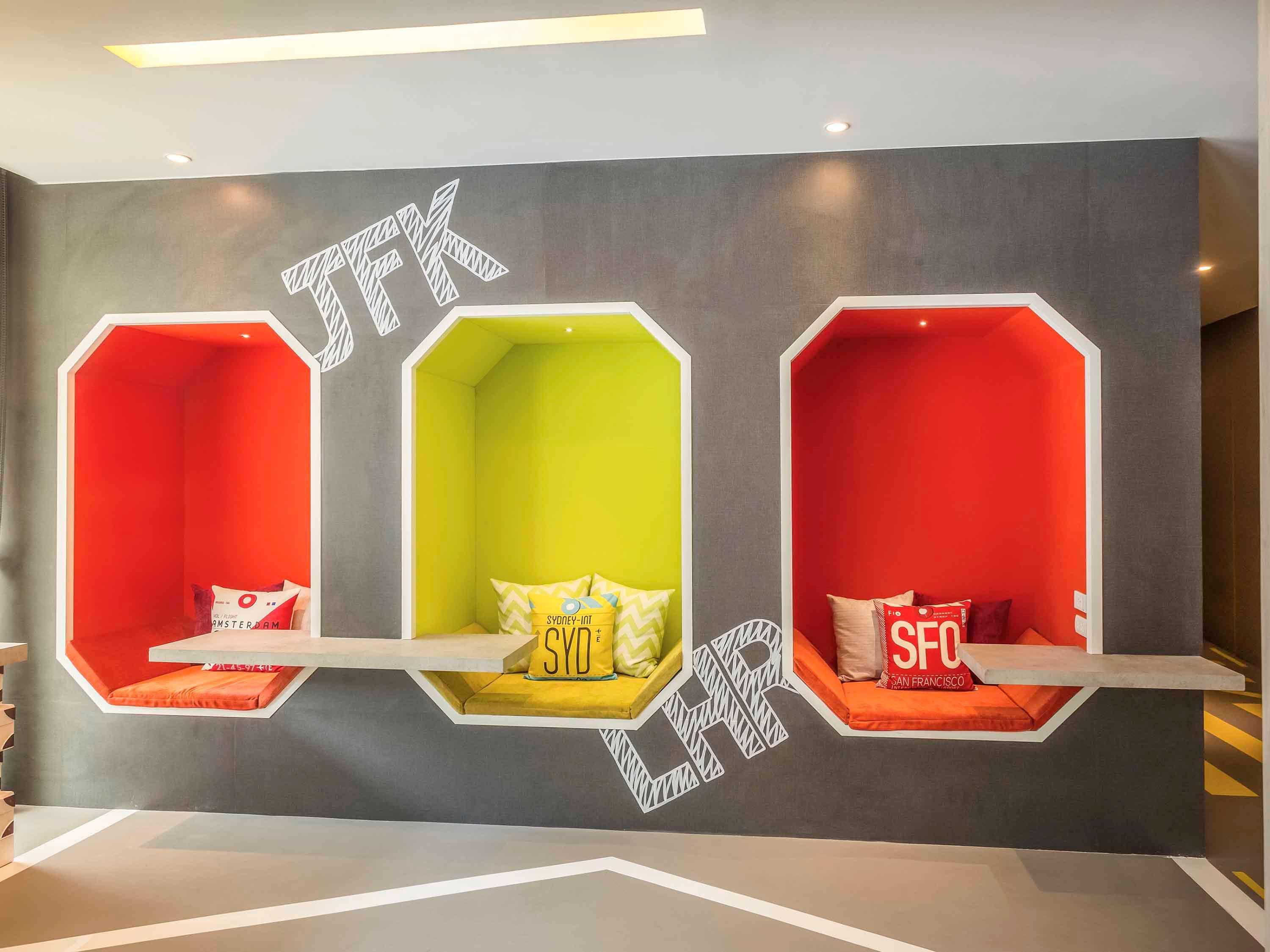 Ibis Styles Bangkok Sukhumvit 50 Hotel Exterior photo