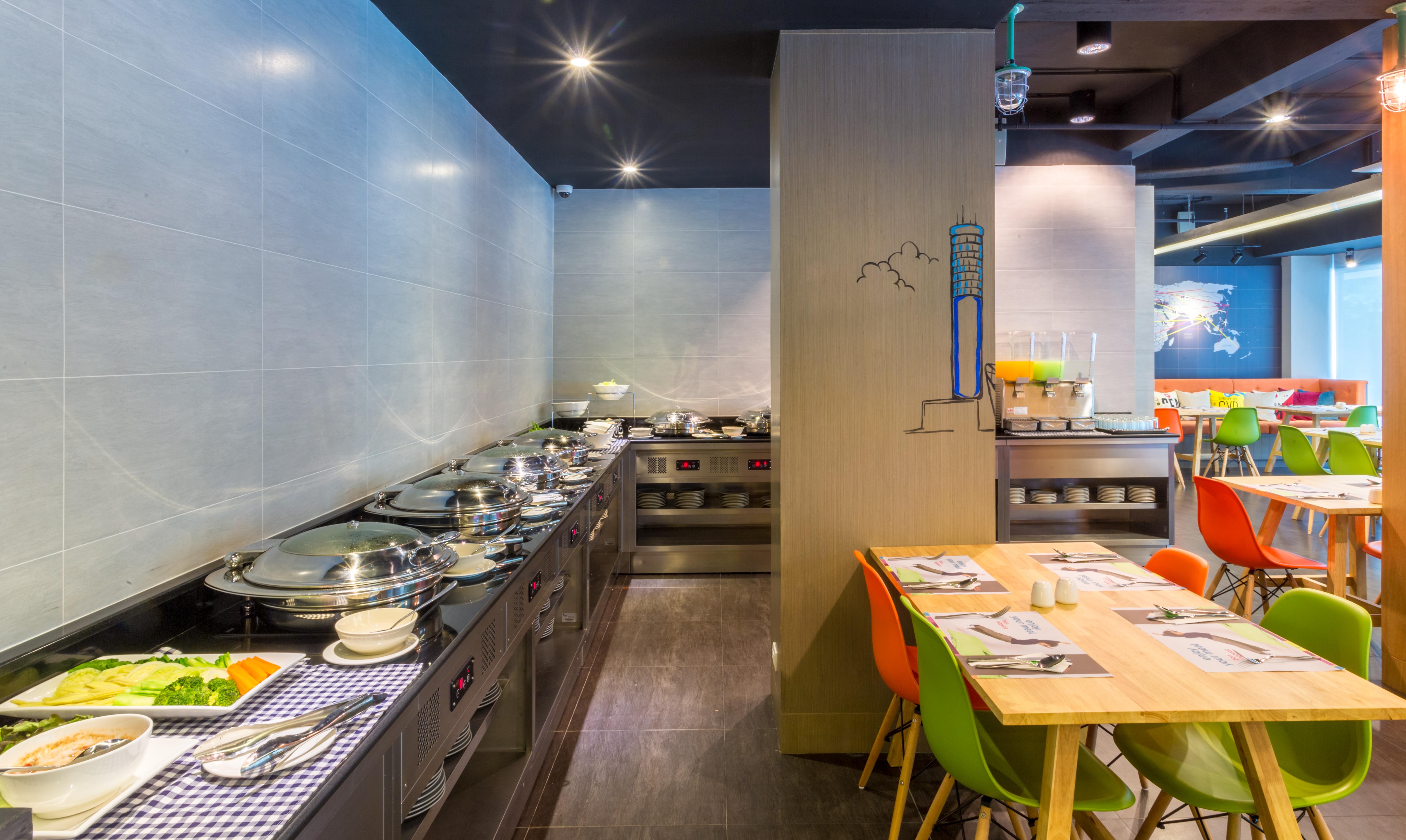 Ibis Styles Bangkok Sukhumvit 50 Hotel Exterior photo