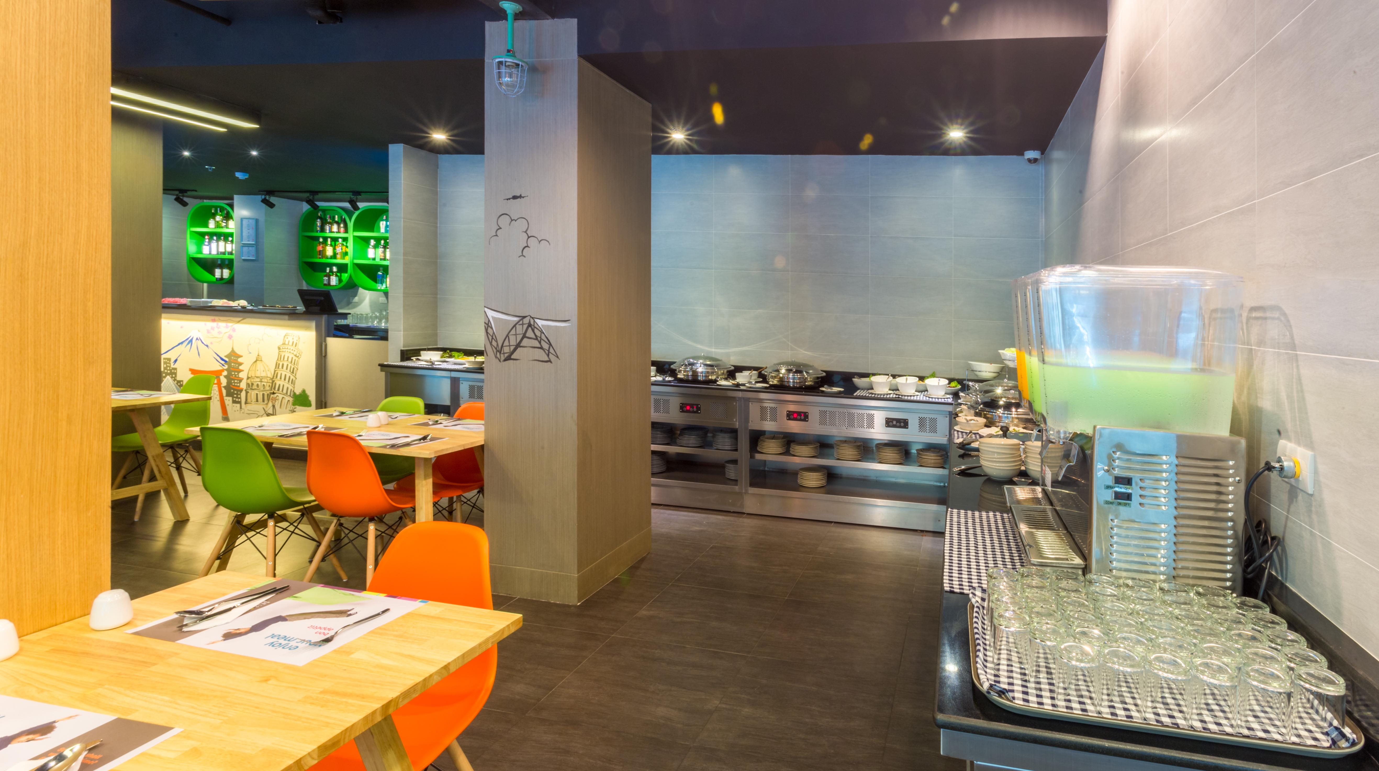 Ibis Styles Bangkok Sukhumvit 50 Hotel Exterior photo