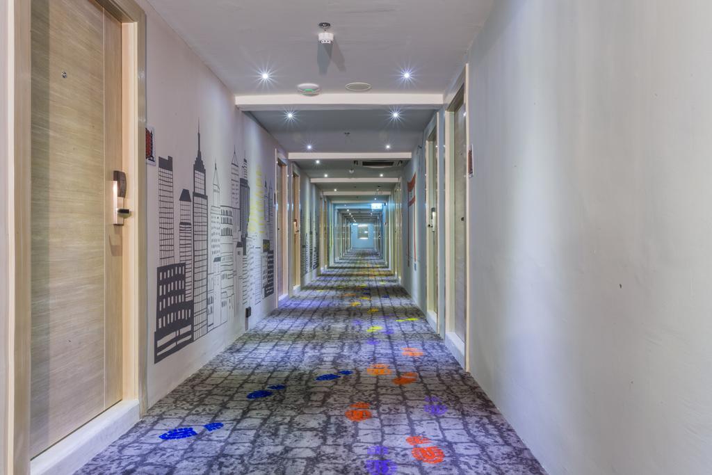 Ibis Styles Bangkok Sukhumvit 50 Hotel Exterior photo