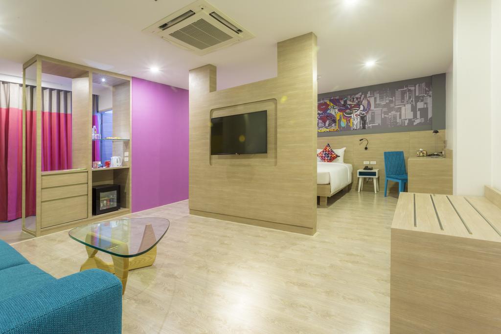 Ibis Styles Bangkok Sukhumvit 50 Hotel Exterior photo