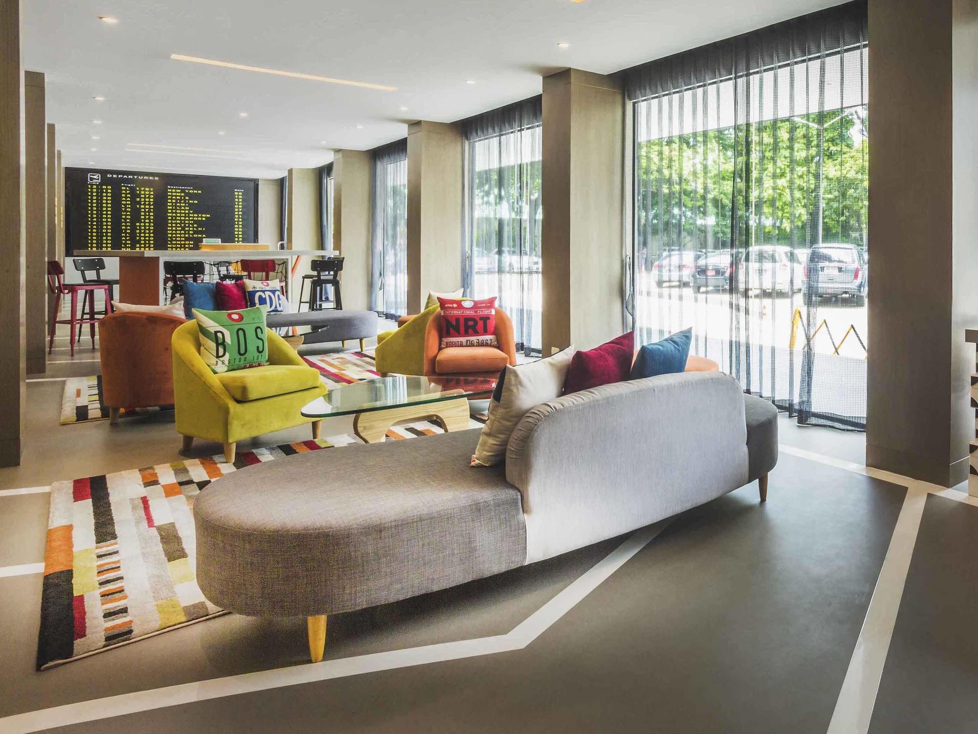Ibis Styles Bangkok Sukhumvit 50 Hotel Exterior photo