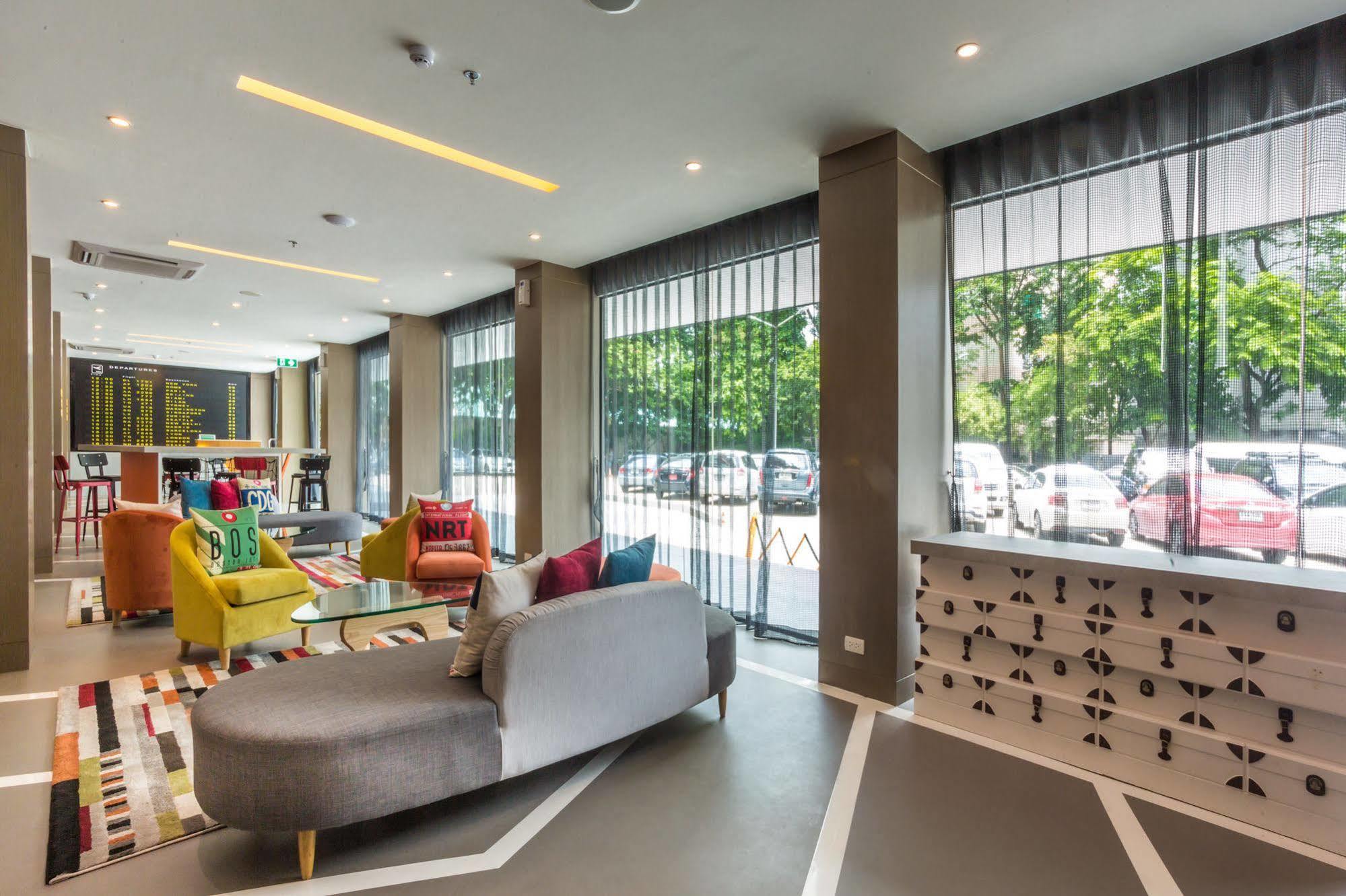 Ibis Styles Bangkok Sukhumvit 50 Hotel Exterior photo