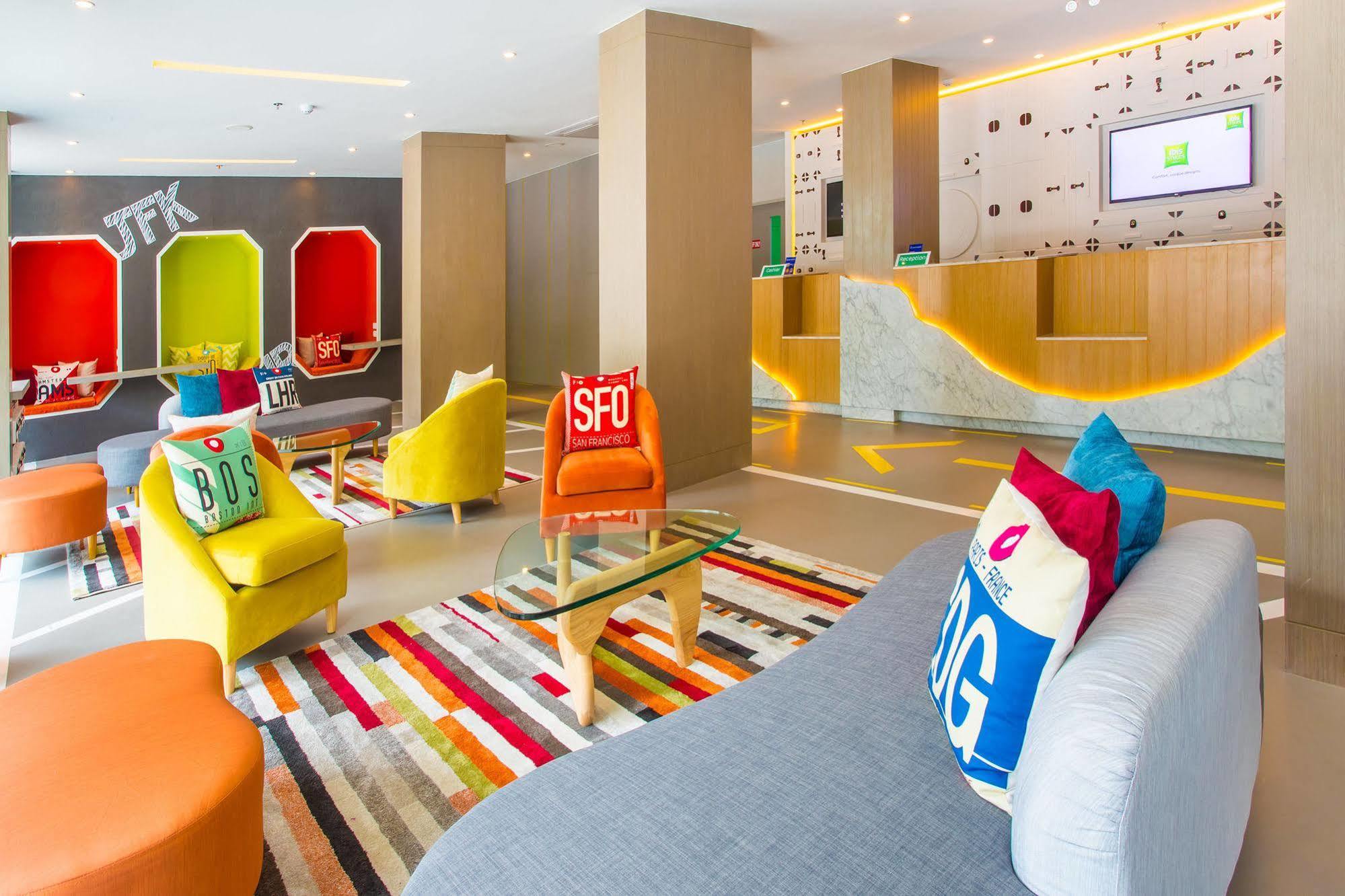 Ibis Styles Bangkok Sukhumvit 50 Hotel Exterior photo